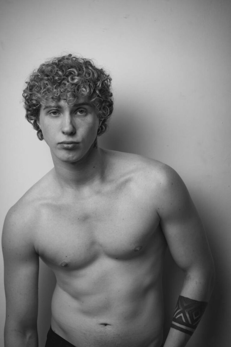 мужской эскорт для пар в Питере